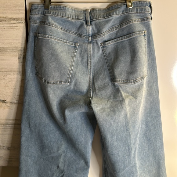 Old Navy Wow Wide Leg high rise 14 Tall light wash NWOT - Picture 6 of 15